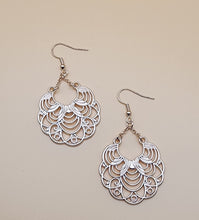 Load image into Gallery viewer, Gold Filigree Teardrop Earrings