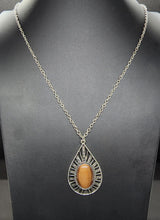 Load image into Gallery viewer, Silver and Brown Necklace
