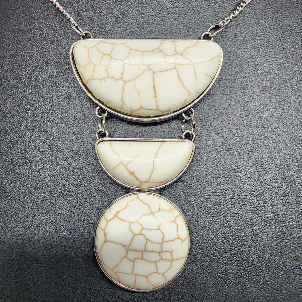 Desert Mason - White Necklace